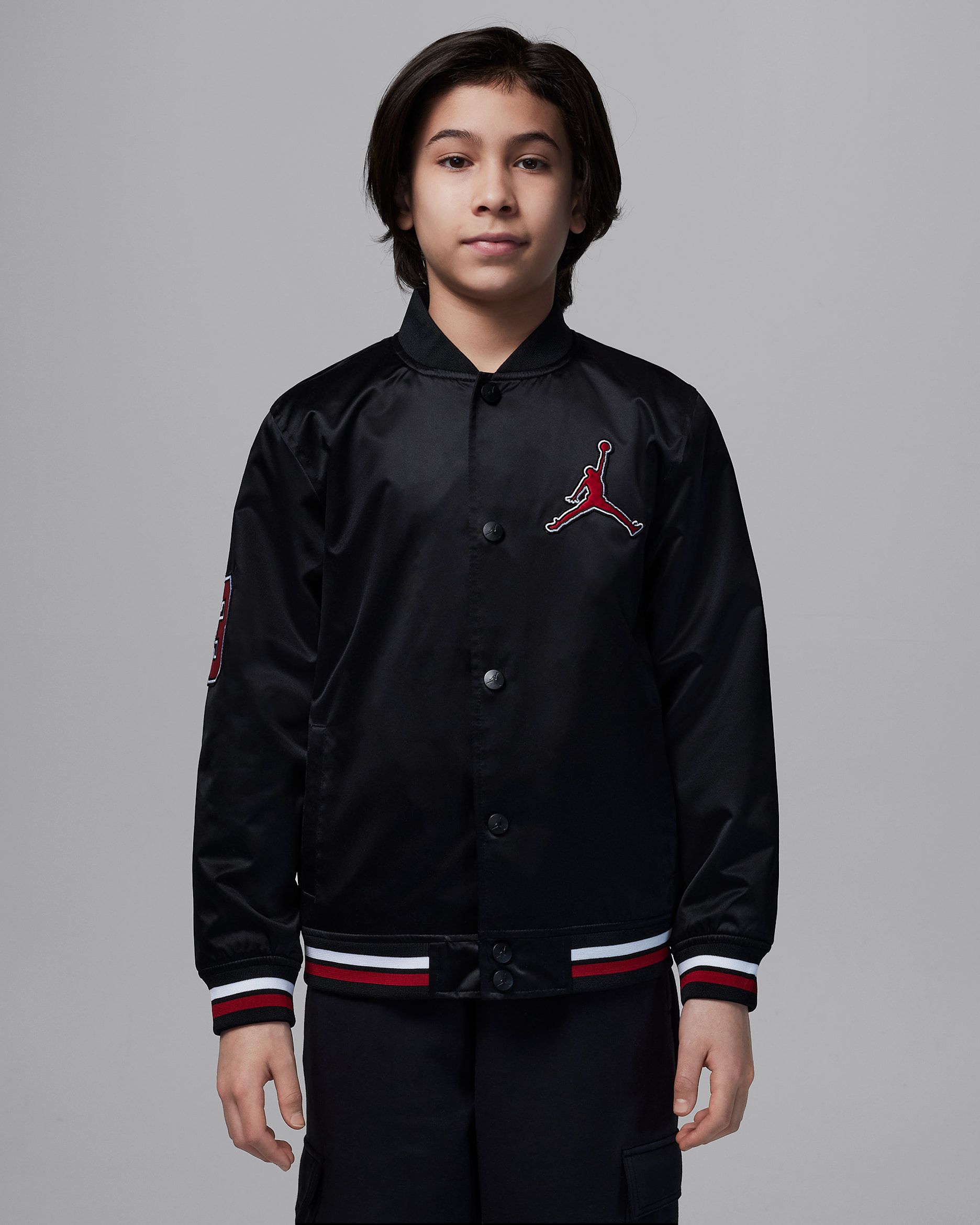 ジョーダン　ボンバージャケット NIKE公式】ジョーダン ジュニア バーシティ ボンバー ジャケット